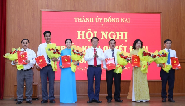 Đồng Nai điều động nhiều bí thư xã phường đi nhận nhiệm vụ mới - Ảnh 2.