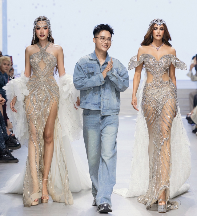 Vanessa Pulgarín hóa ‘nữ thần ánh sáng’ trong show diễn của Nguyễn Minh Tuấn - Ảnh 4. Vanessa Pulgarín hóa ‘nữ thần ánh sáng’ trong show diễn của Nguyễn Minh Tuấn - Ảnh 4.