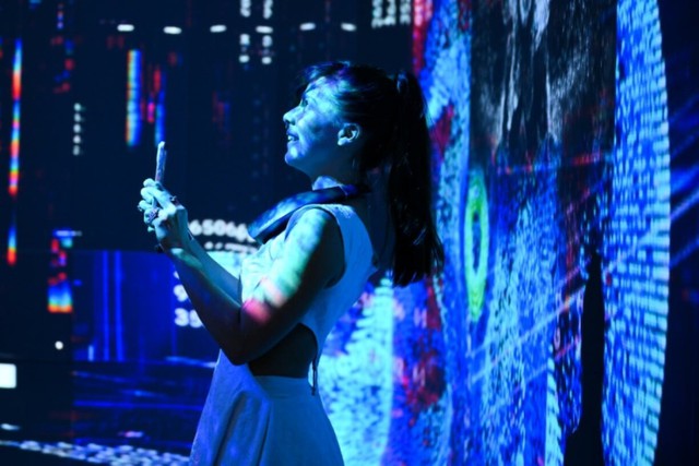 AI museum brings sights, sounds and smells of the rainforest- Ảnh 2.