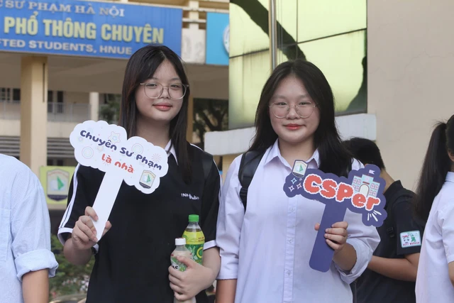 Trường THPT chuyên Đại học Sư phạm, Hà Nội công bố điểm thi, điểm chuẩn lớp 10- Ảnh 1.