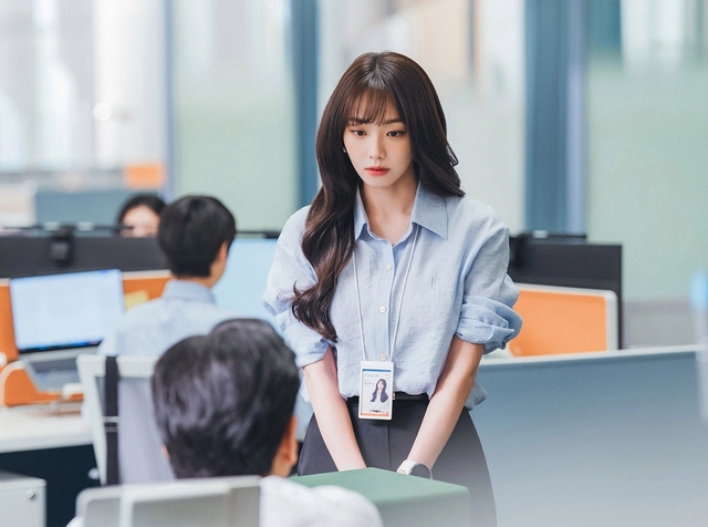 Sau Boyfriend on demand, Seo In Guk hóa tổng tài chốn công sở- Ảnh 4.