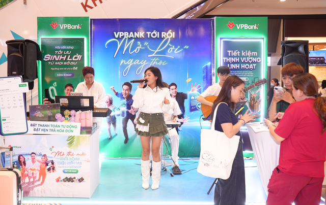 "VPBank tới rồi, mở "lời" ngay thôi"... - Ảnh 2.