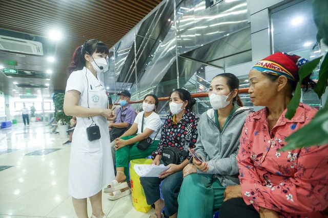 Bệnh viện cải tiến, người dân hưởng lợi - Ảnh 2.