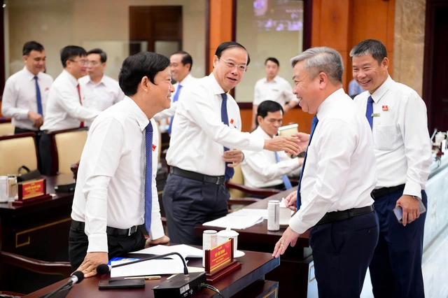 HĐND TP.HCM họp xem xét nhiều dự án, từ đường vượt biển Cần Giờ đến cao tốc Hồ Tràm - Ảnh 1.