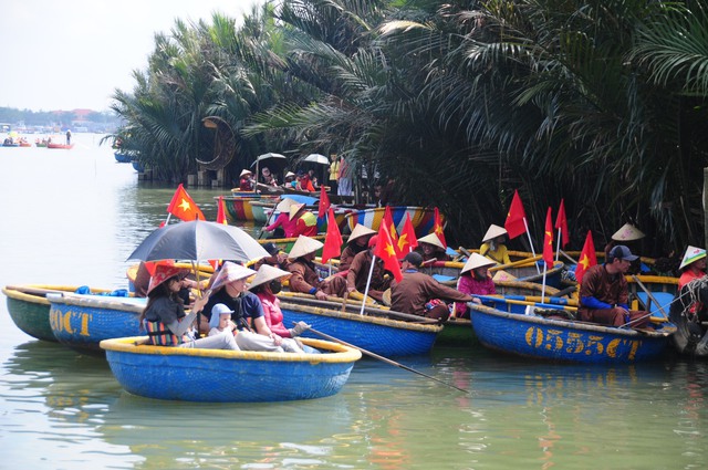 Da Nang welcomes 7.7 million visitors in January-May - Ảnh 3.