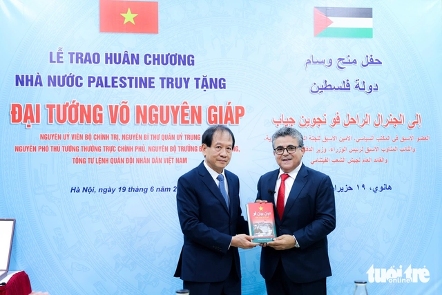 Palestine posthumously awards highest state honor to Vietnam's General Vo Nguyen Giap- Ảnh 4. Palestine posthumously awards highest state honor to Vietnam's General Vo Nguyen Giap- Ảnh 4.