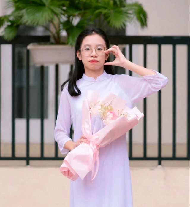 Thủ khoa chuyên văn Trường THPT chuyên Trần Phú (Hải Phòng) duy trì thói quen đọc sách - Ảnh 1.