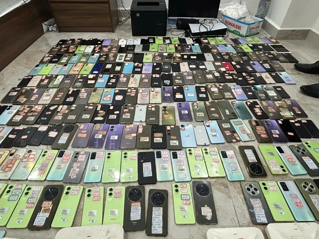 Ho Chi Minh City police smash Chinese-led online scam rings- Ảnh 3. Ho Chi Minh City police smash Chinese-led online scam rings- Ảnh 3.