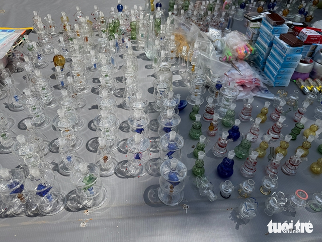 Ho Chi Minh City police bust drug ring, seize over 1 tonne of evidence - Ảnh 2.