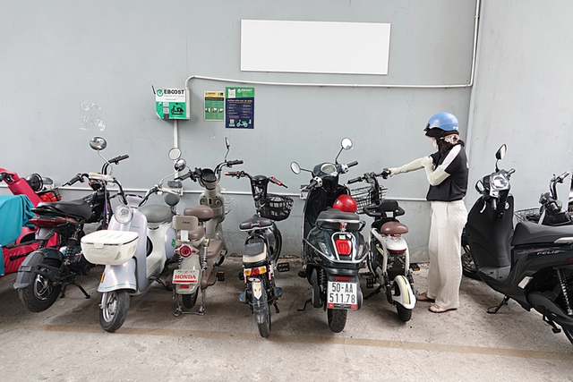 Apartment buildings in Vietnam required to include dedicated areas for EVs- Ảnh 1.