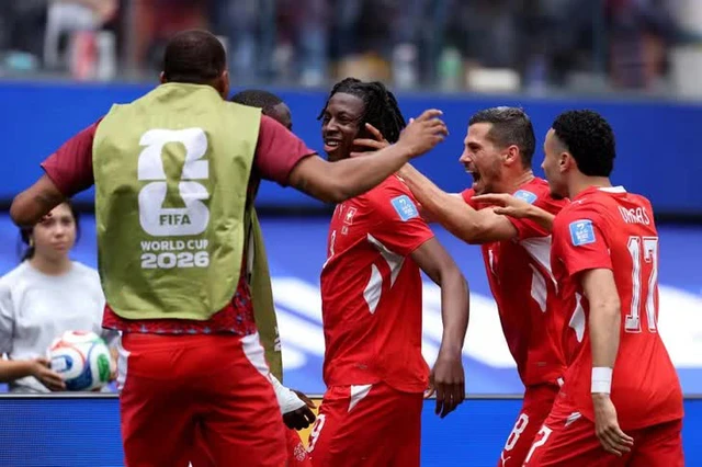 Đội hình xuất phát Canada đấu Thụy Sĩ: Saliba thay Kone - Ảnh 1.