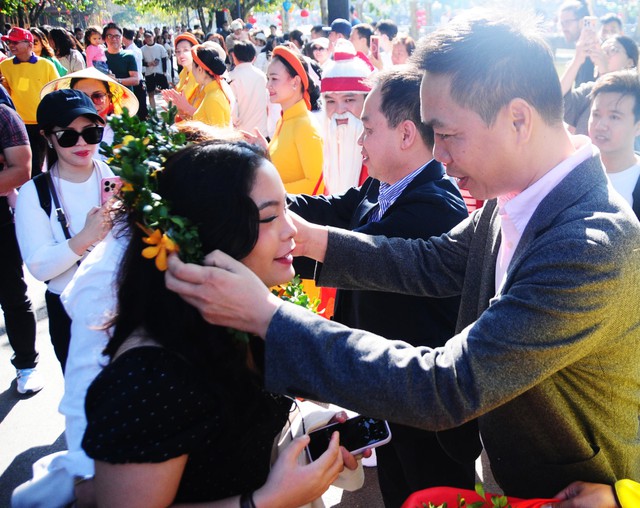 Da Nang launches long-term creator community, offers perks for tourism promotion- Ảnh 2.