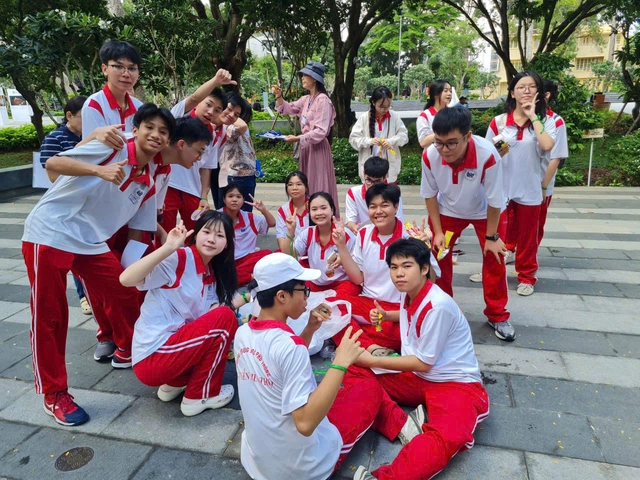 Học sinh Trường THPT Nguyễn Hữu Thọ tham gia lớp học mở, truy tìm kho báu tri thức - Ảnh 17.