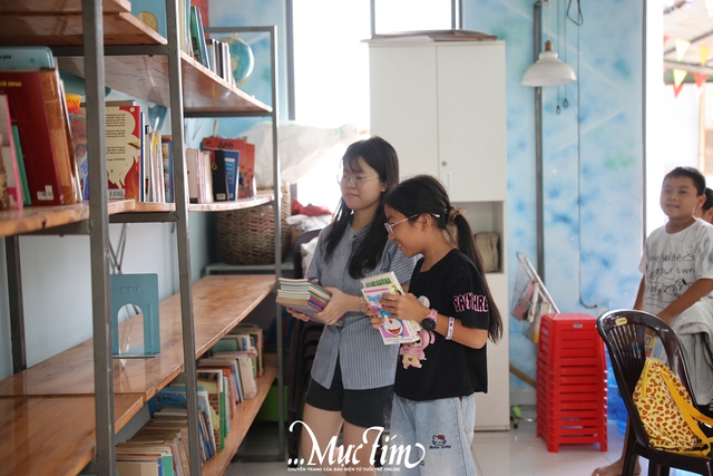 Khởi động trao tủ sách Khăn Quàng Đỏ tại phường An Phú Đông - Ảnh 3.
