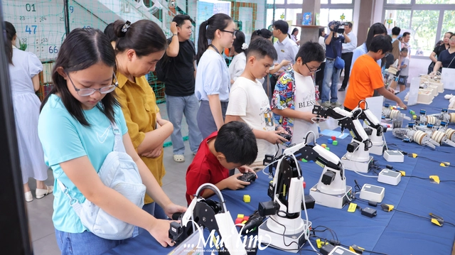 Rộn ràng khai mạc Hội sách thiếu nhi TP.HCM- Ảnh 14.
