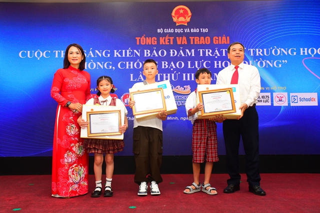 Khen thưởng 60 sáng kiến bảo đảm trật tự trường học về phòng, chống bạo lực học đường - Ảnh 2.