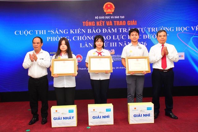 Khen thưởng 60 sáng kiến bảo đảm trật tự trường học về phòng, chống bạo lực học đường - Ảnh 3.