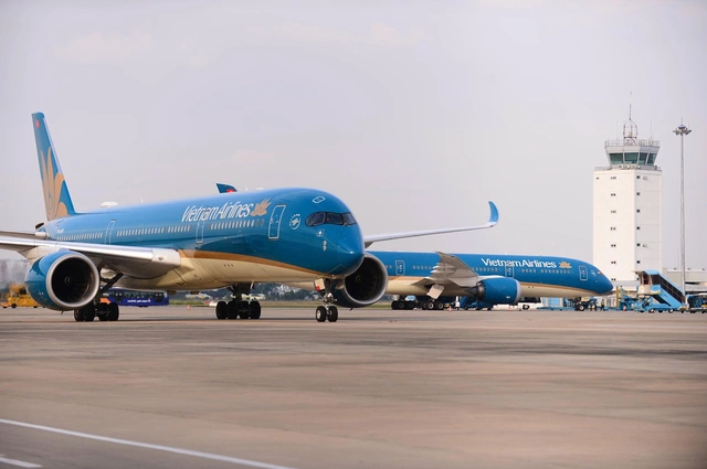 Vietnamese airlines expand fleets amid summer travel surge- Ảnh 1.
