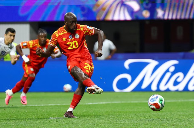 Wissa double fires DR Congo to first World Cup win and England showdown- Ảnh 2.