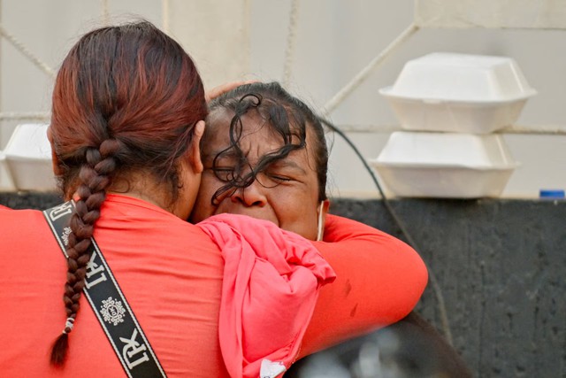 Venezuela quake death toll nears 1,500 as rescue work goes on- Ảnh 4.
