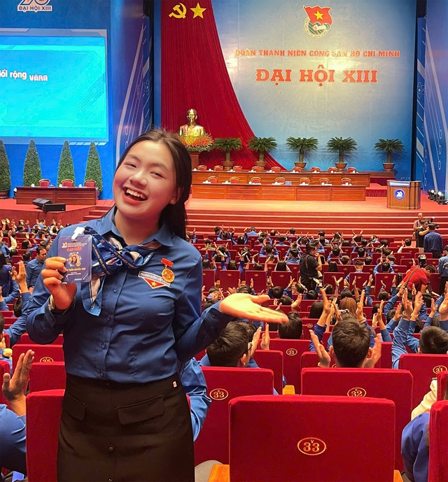 Những viên gạch tương lai của cô bạn Trần Chuyên - Ảnh 1.
