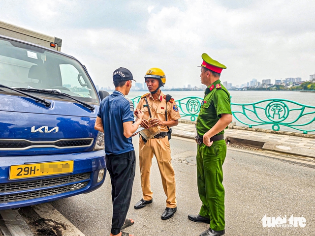 Hanoi police begin testing AI-powered drones for urban surveillance - Ảnh 8.