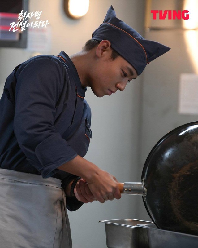 Park Ji Hoon gác lại công việc, quyết tâm nhập ngũ vào năm sau - Ảnh 1.