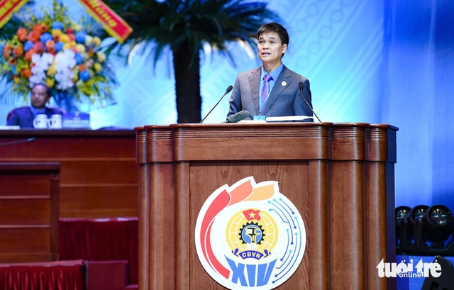 Vietnam labor federation backs 40-44-hour workweek, extended National Day break - Ảnh 1.