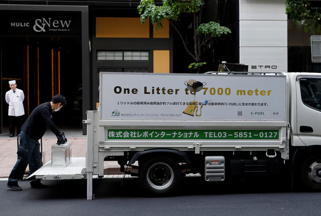 Japan steps up efforts on cooking oil in race for sustainable aviation fuel- Ảnh 3.