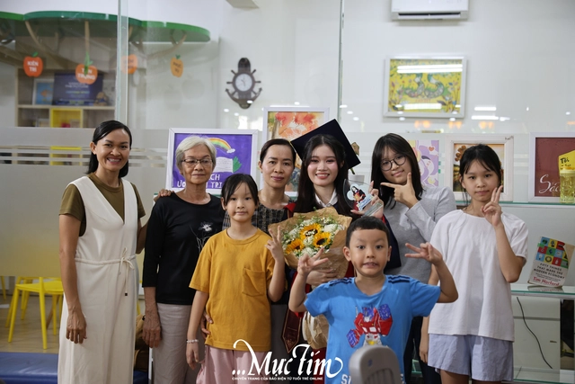 Thầy cô Pathway School thắp lên ngọn nến trưởng thành cho học sinh lớp 12- Ảnh 14.