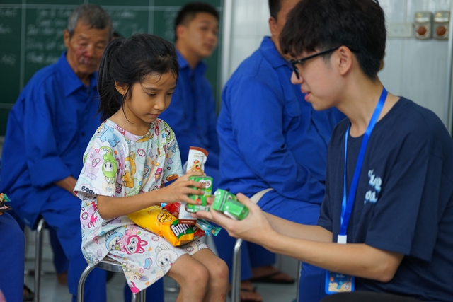 Học sinh Hà Nội ươm mầm văn chương cho trẻ em khó khăn- Ảnh 1.