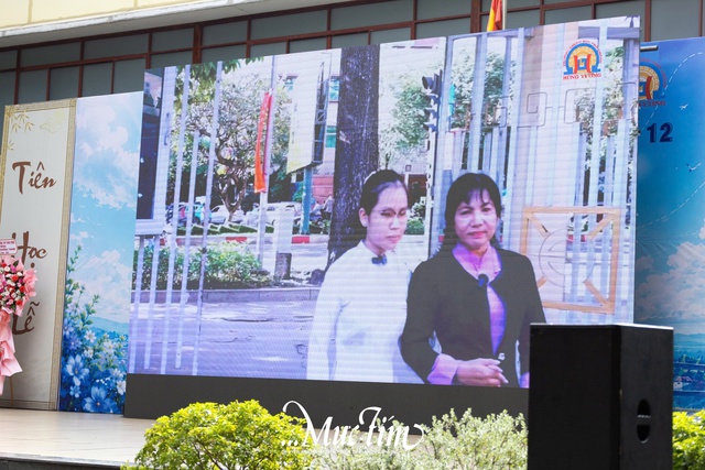 Gọi mợ là mẹ, nam sinh Trường THPT Hùng Vương gây xúc động ở lễ tri ân và trưởng thành- Ảnh 5.