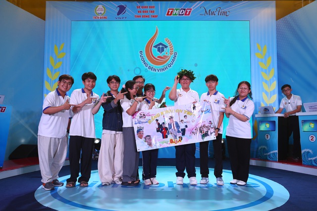 Chiến thần tiếng Anh Trường THPT chuyên Bến Tre về đích Đường đến vinh quang với số điểm ấn tượng- Ảnh 3.