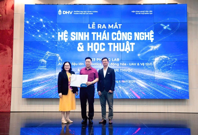 Trường đại học Hùng Vương TP.HCM ra mắt hệ sinh thái công nghệ và học thuật - Ảnh 2.
