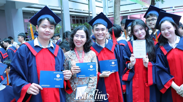 Thầy cô gửi lời chúc đến thí sinh trước kỳ thi tốt nghiệp THPT 2026- Ảnh 1.