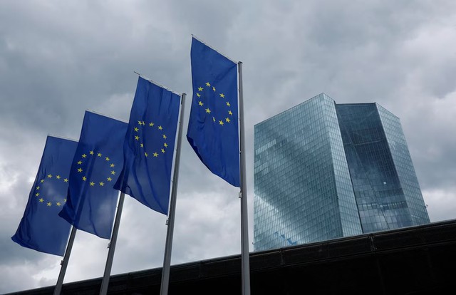 ECB considers lifting banks' minimum reserves to lessen own losses, sources say- Ảnh 1.