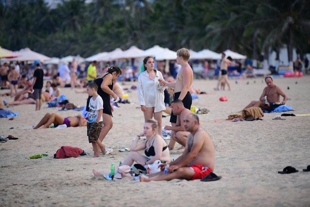 Vietnam’s tourism experts push for more products targeting Russian visitors as arrivals surge- Ảnh 1.
