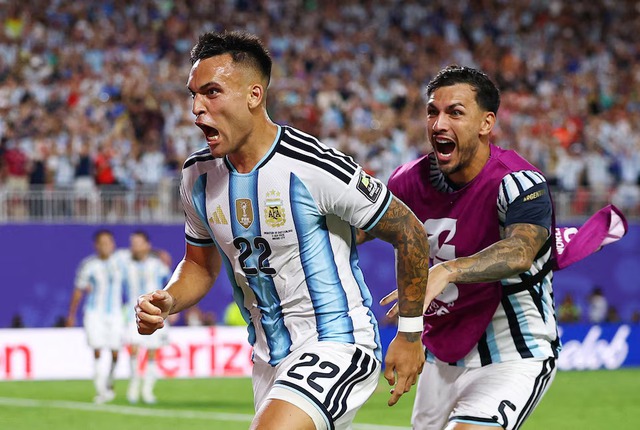 Argentina strike late in extra time to sink 10-man Swiss and reach World Cup semis- Ảnh 4.