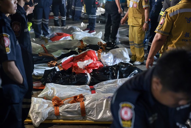 Bangkok pub fire kills 27 people and 22 critically injured, officials say- Ảnh 5.