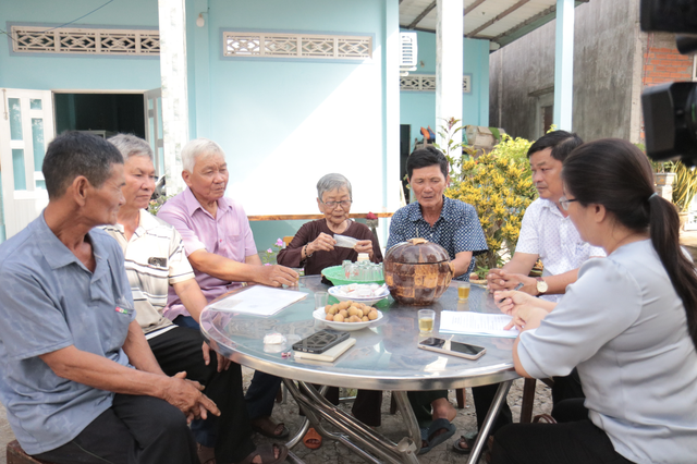 In Vietnam, fiancée of fallen soldier recognized as his wife after nearly 60 years- Ảnh 2.