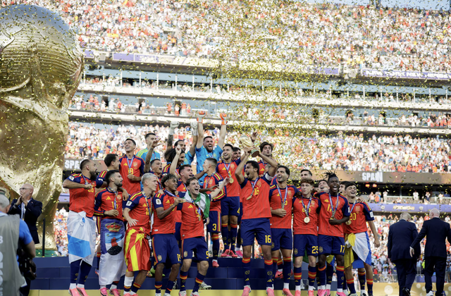 Substitute Torres rescues grim final to make Spain world champions - Ảnh 1.