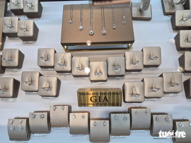 Inside Hanoi’s diamond market amid smuggling concerns- Ảnh 2.