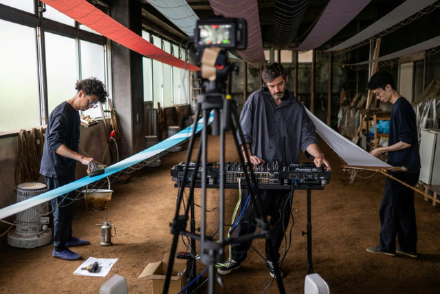 From bath to fish market: DJs play to revive Japan neighbourhoods- Ảnh 1.