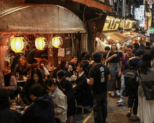 Support for more foreign workers in Japan falls below 60% - Ảnh 1.