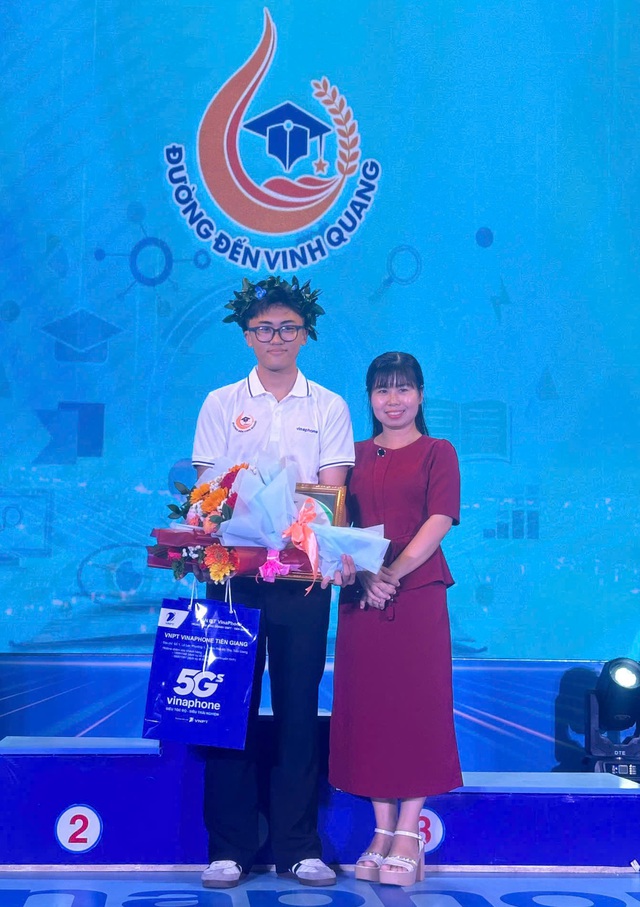 Lật ngược thế cờ trong t&iacute;ch tắc, nam sinh đoạt giải nhất tuần Đường đến vinh quang - Ảnh 1.