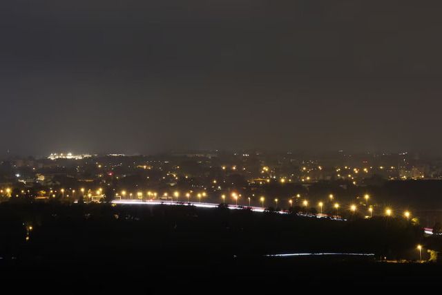 Suburbs around Bordeaux evacuated as wildfires rage - Ảnh 1.