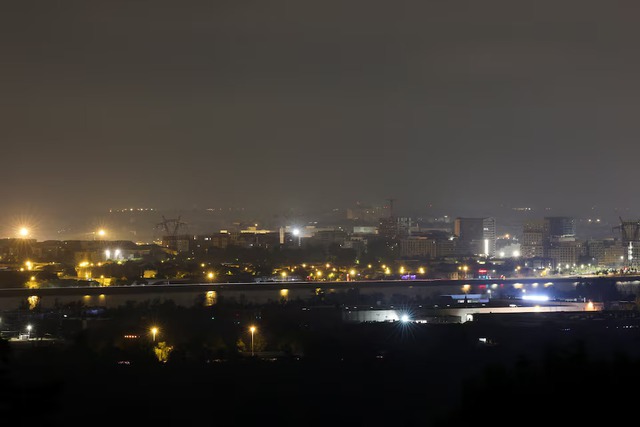 Suburbs around Bordeaux evacuated as wildfires rage - Ảnh 2.