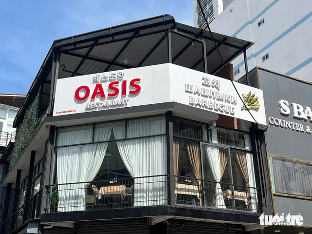 Vietnam’s Nha Trang tackles foreign-language-only shop signs- Ảnh 7.