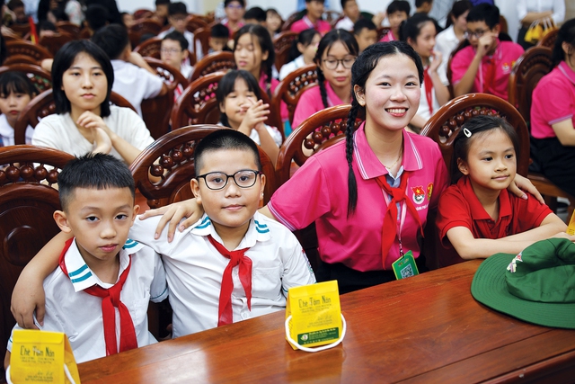 75 tr&aacute;i tim đập nhịp tự h&agrave;o qu&ecirc; hương đất nước - Ảnh 5.
