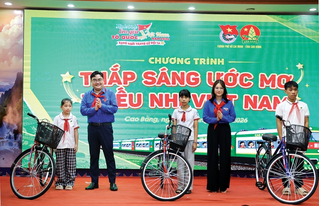 75 tr&aacute;i tim đập nhịp tự h&agrave;o qu&ecirc; hương đất nước - Ảnh 7.